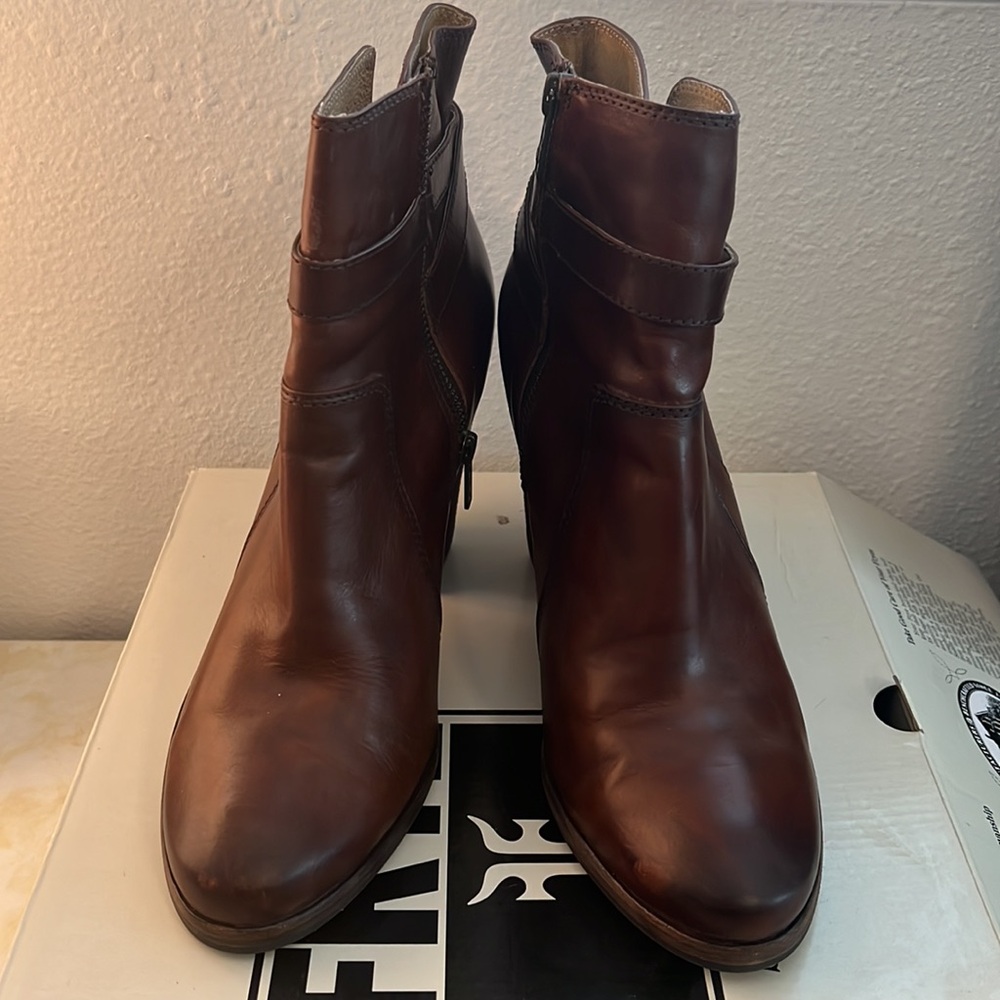 FRYE Patty Riding Bootie - Picture 2 of 12